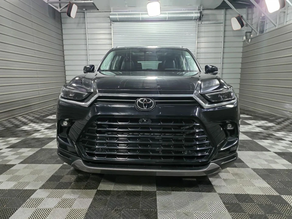 2024 Toyota Highlander - Image 3 of 12