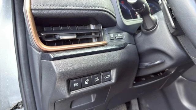 2024 Toyota Highlander - Image 21 of 27