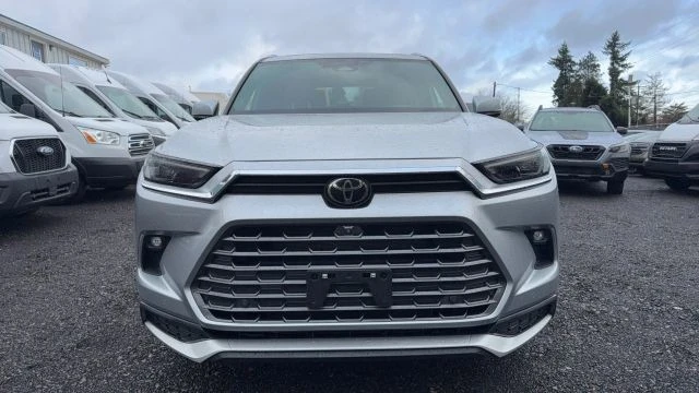 2024 Toyota Highlander - Image 2 of 27