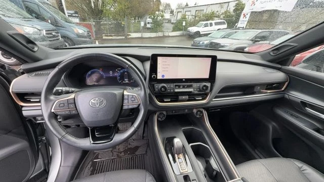 2024 Toyota Highlander - Image 9 of 27