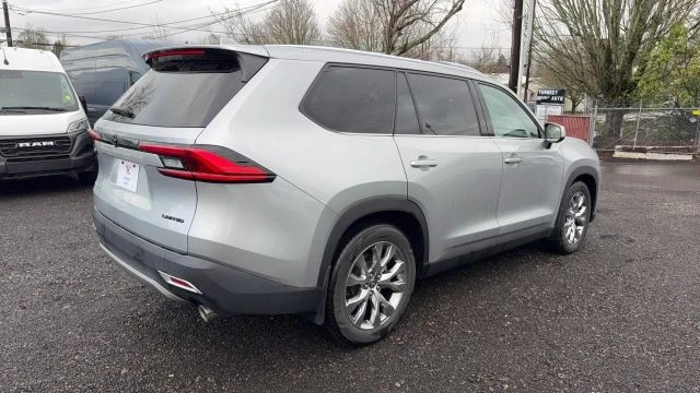 2024 Toyota Highlander - Image 6 of 27