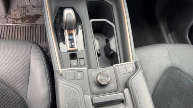 2024 Toyota Highlander - Image 14 of 27
