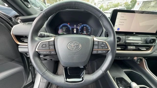 2024 Toyota Highlander - Image 10 of 27