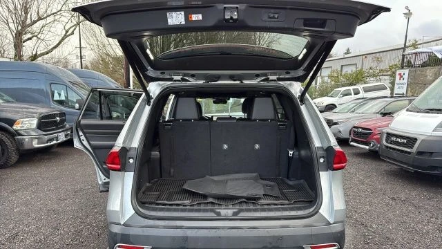 2024 Toyota Highlander - Image 19 of 27