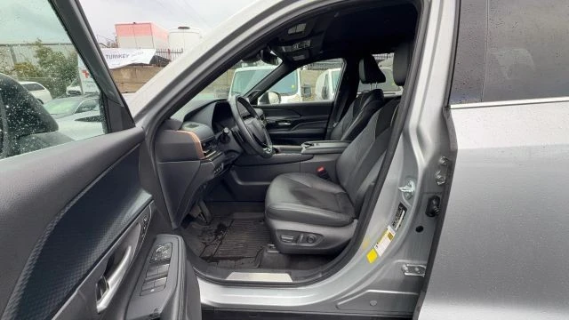 2024 Toyota Highlander - Image 12 of 27