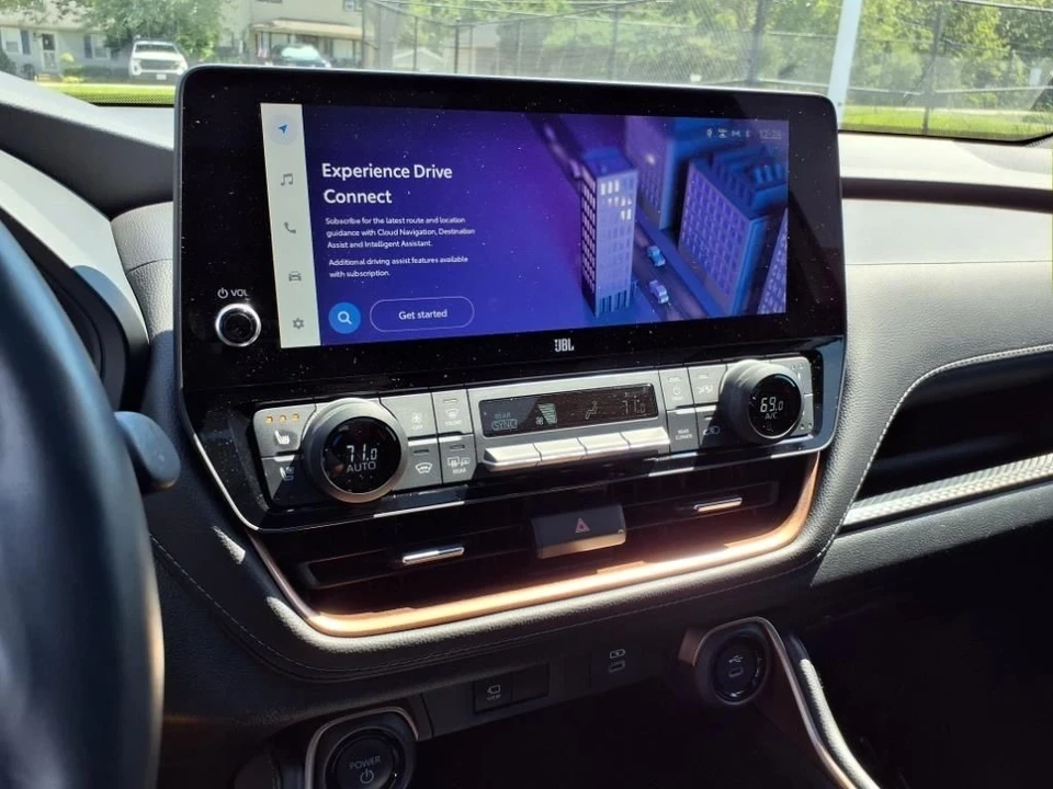 2024 Toyota Highlander - Image 18 of 20