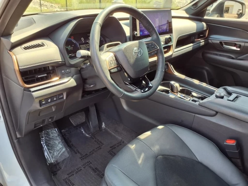 2024 Toyota Highlander - Image 8 of 20