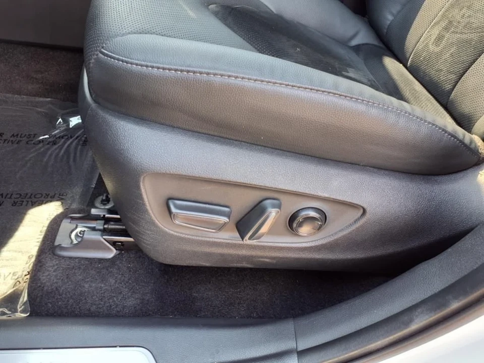 2024 Toyota Highlander - Image 10 of 12