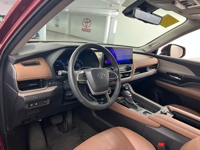 2024 Toyota Highlander - Image 10 of 16