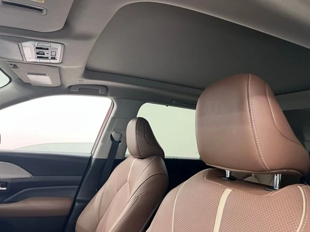 2024 Toyota Highlander - Image 11 of 16