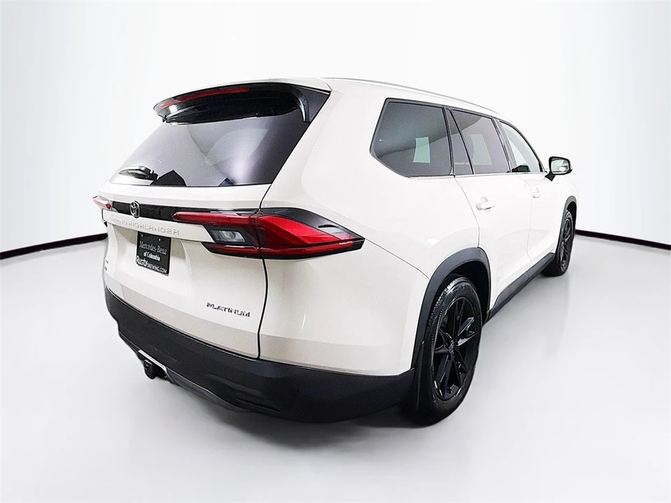 2024 Toyota Highlander - Image 7 of 12