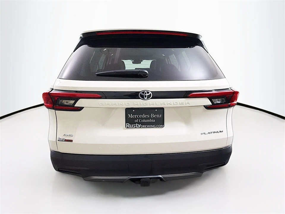 2024 Toyota Highlander - Image 6 of 12