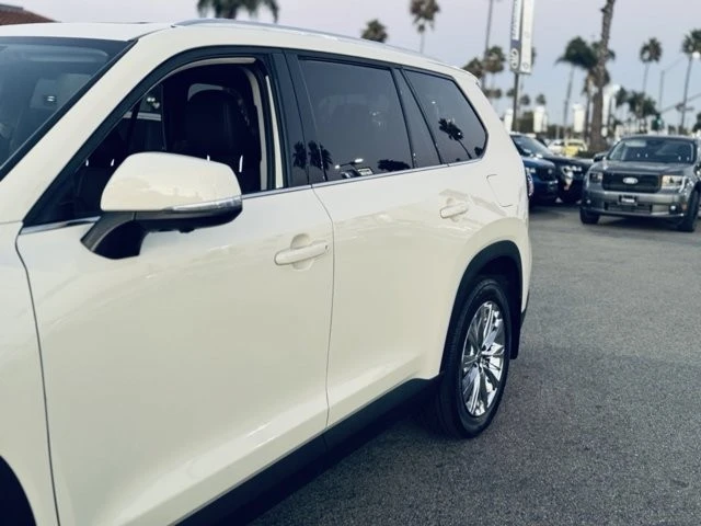 2024 Toyota Highlander - Image 9 of 12