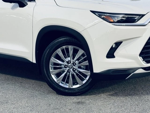 2024 Toyota Highlander - Image 4 of 12