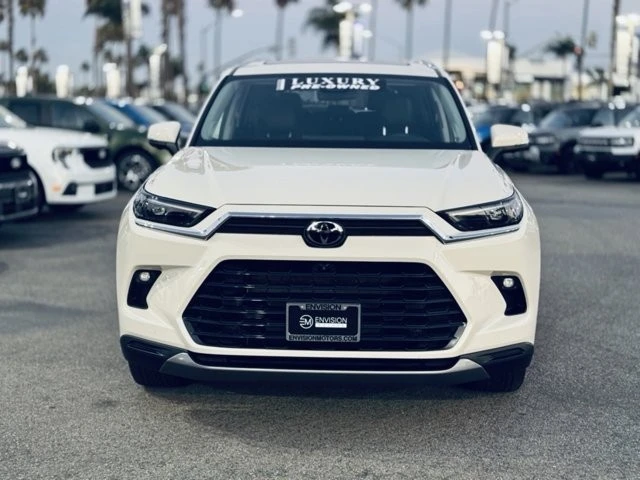 2024 Toyota Highlander - Image 6 of 12