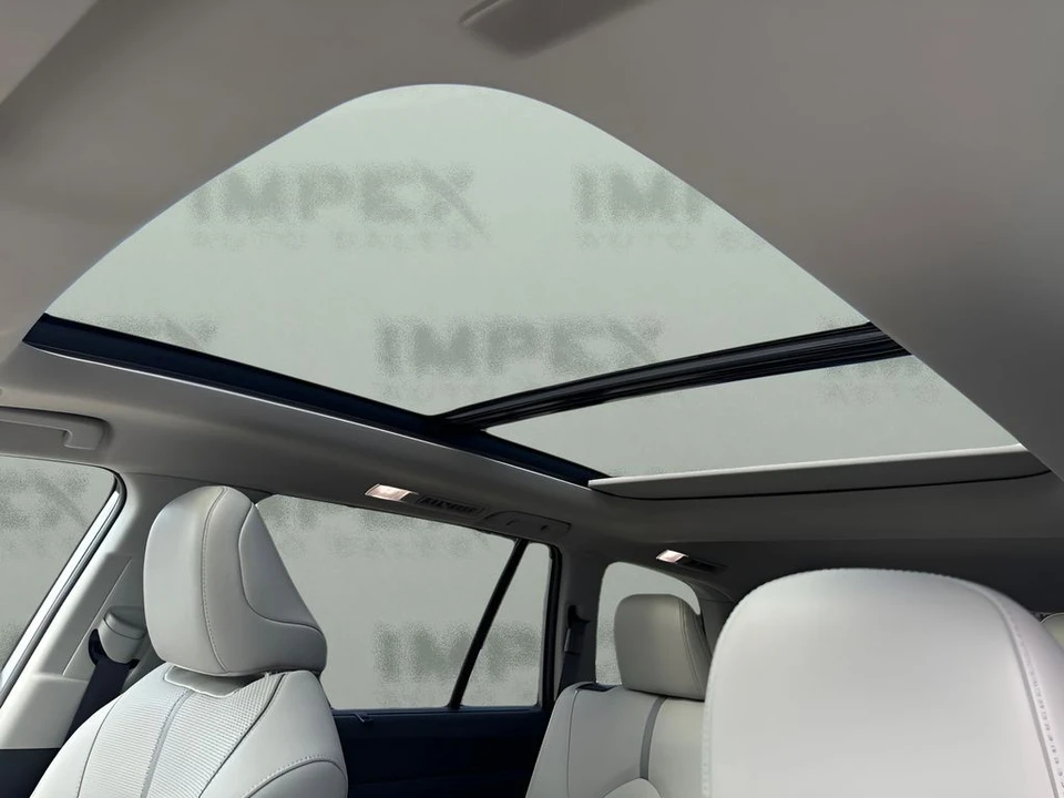 2024 Toyota Highlander - Image 12 of 31