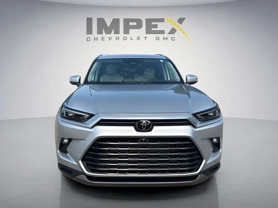 2024 Toyota Highlander - Image 8 of 31
