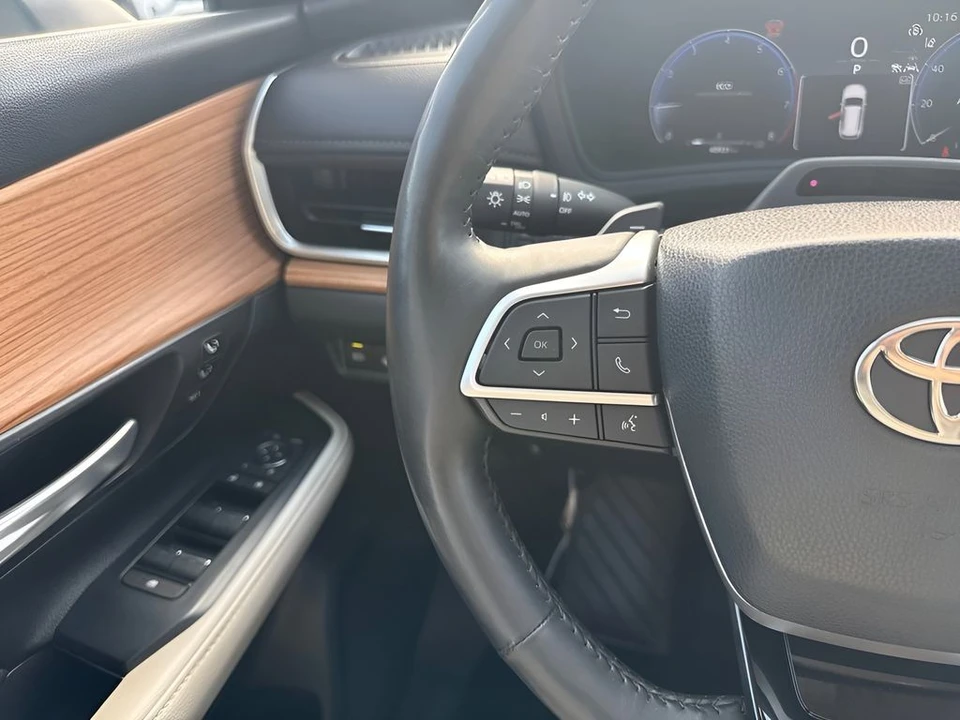 2024 Toyota Highlander - Image 19 of 31