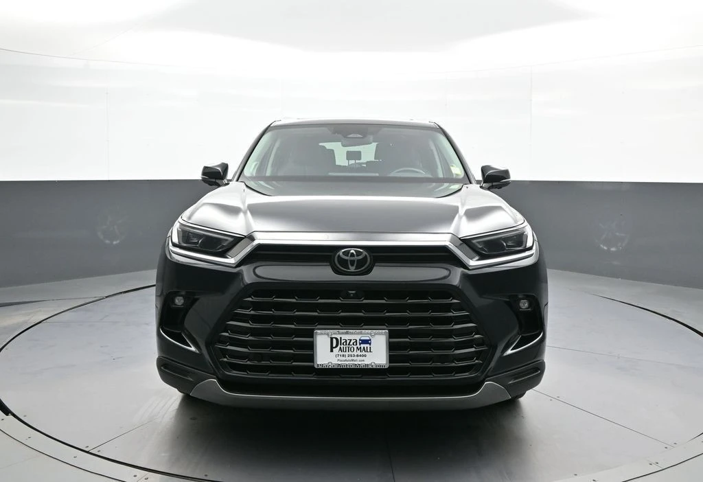 2024 Toyota Highlander - Image 2 of 12
