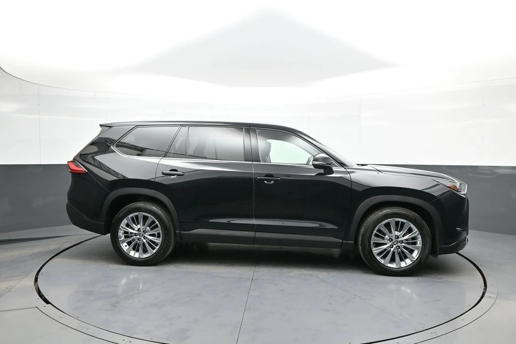 2024 Toyota Highlander - Image 5 of 12