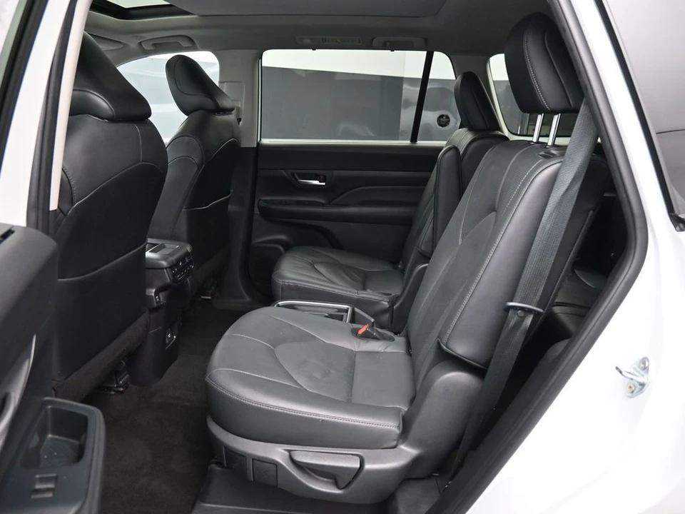 2024 Toyota Highlander - Image 22 of 31