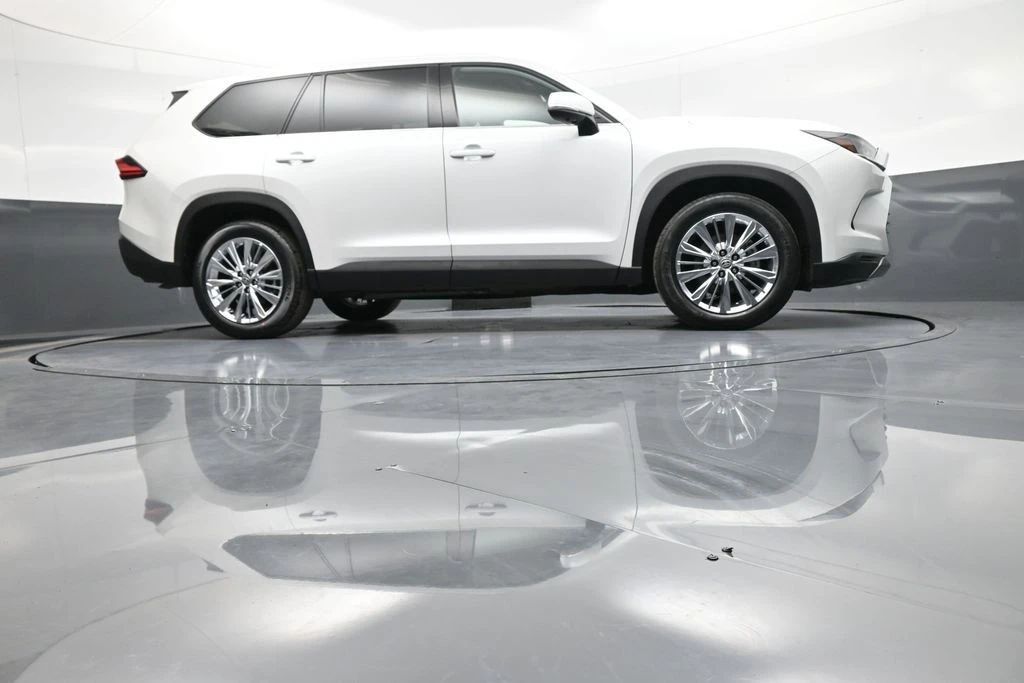 2024 Toyota Highlander - Image 31 of 31