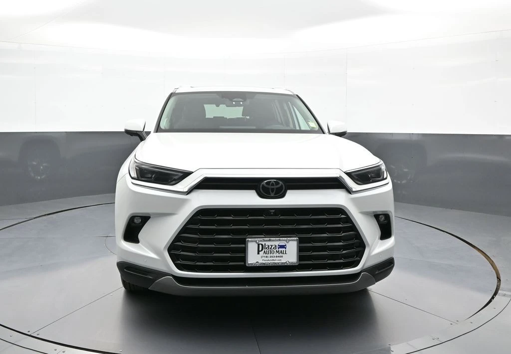 2024 Toyota Highlander - Image 2 of 31