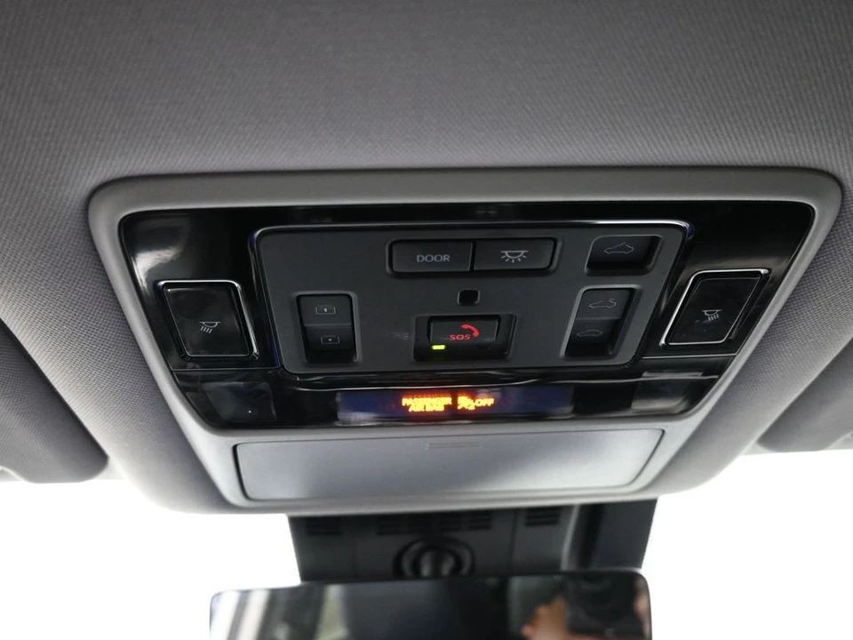 2024 Toyota Highlander - Image 17 of 31