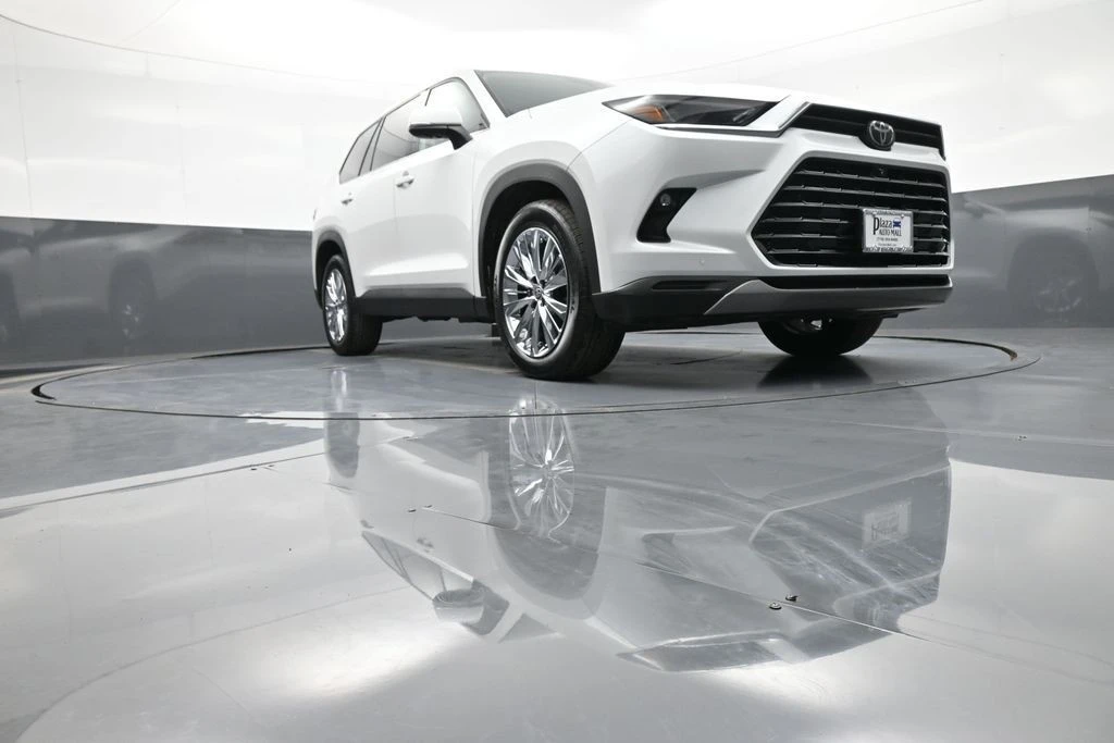 2024 Toyota Highlander - Image 30 of 31