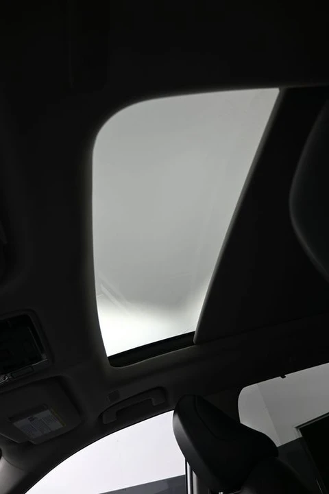 2024 Toyota Highlander - Image 18 of 31