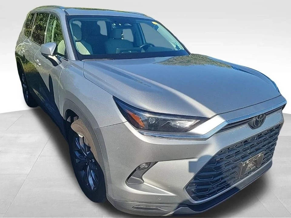 2024 Toyota Highlander - Image 4 of 12