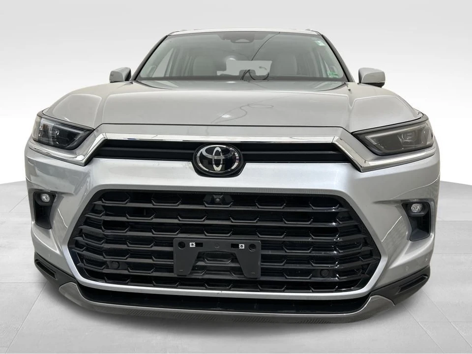 2024 Toyota Highlander - Image 8 of 12