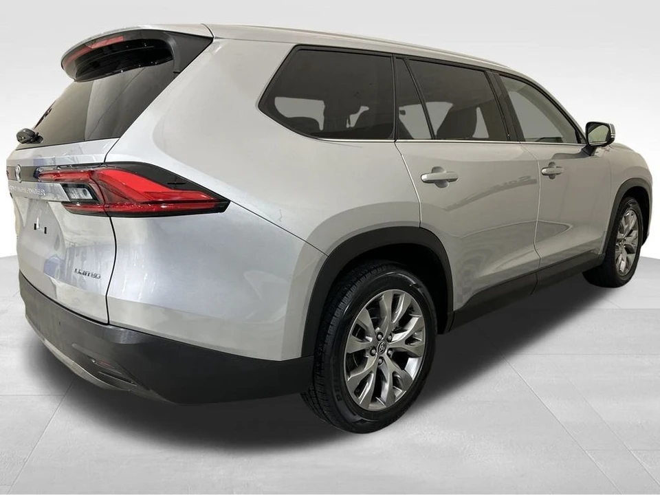 2024 Toyota Highlander - Image 5 of 12