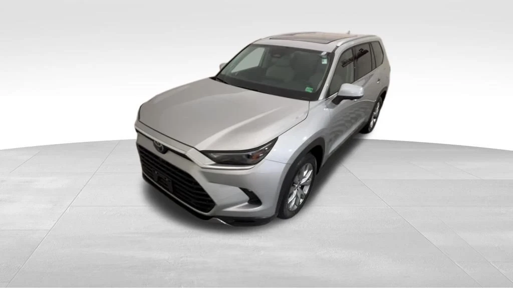 2024 Toyota Highlander - Image 10 of 12