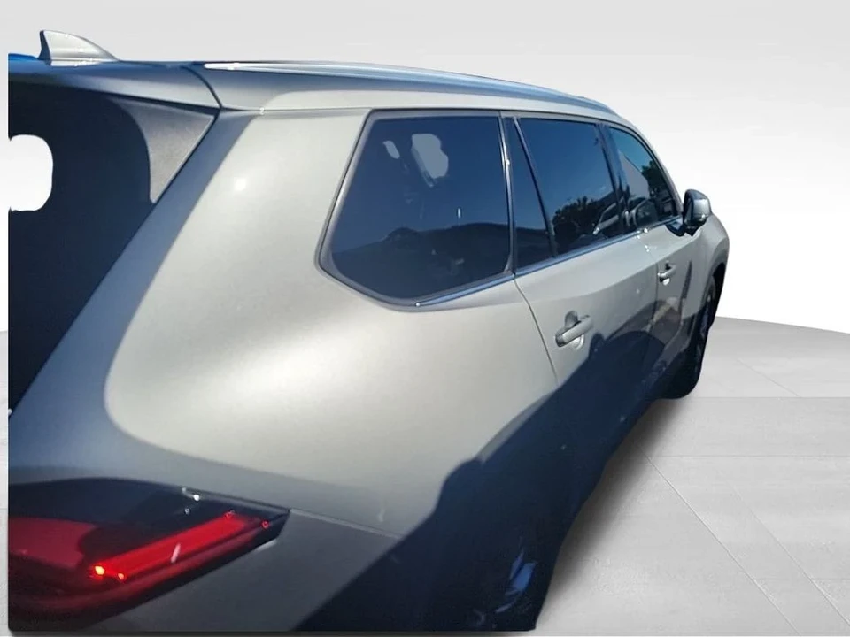2024 Toyota Highlander - Image 3 of 12