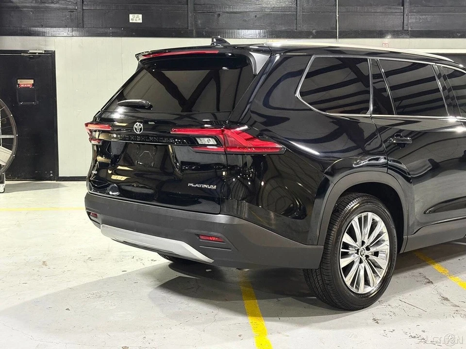 2024 Toyota Highlander - Image 6 of 21