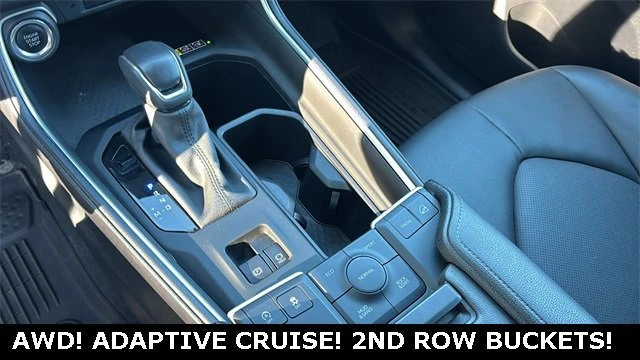 2024 Toyota Highlander - Image 17 of 20