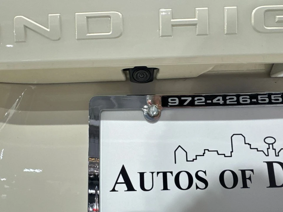2024 Toyota Highlander - Image 24 of 31