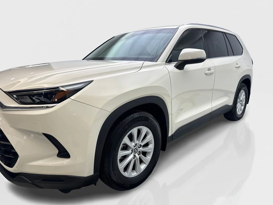 2024 Toyota Highlander - Image 11 of 31