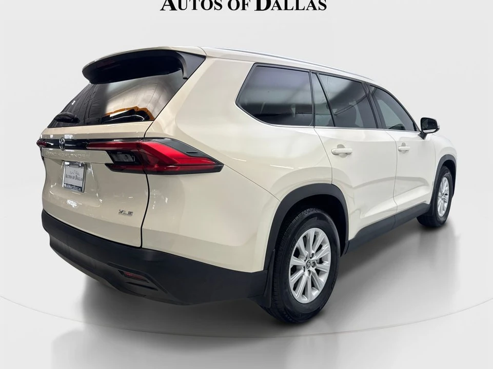 2024 Toyota Highlander - Image 6 of 31