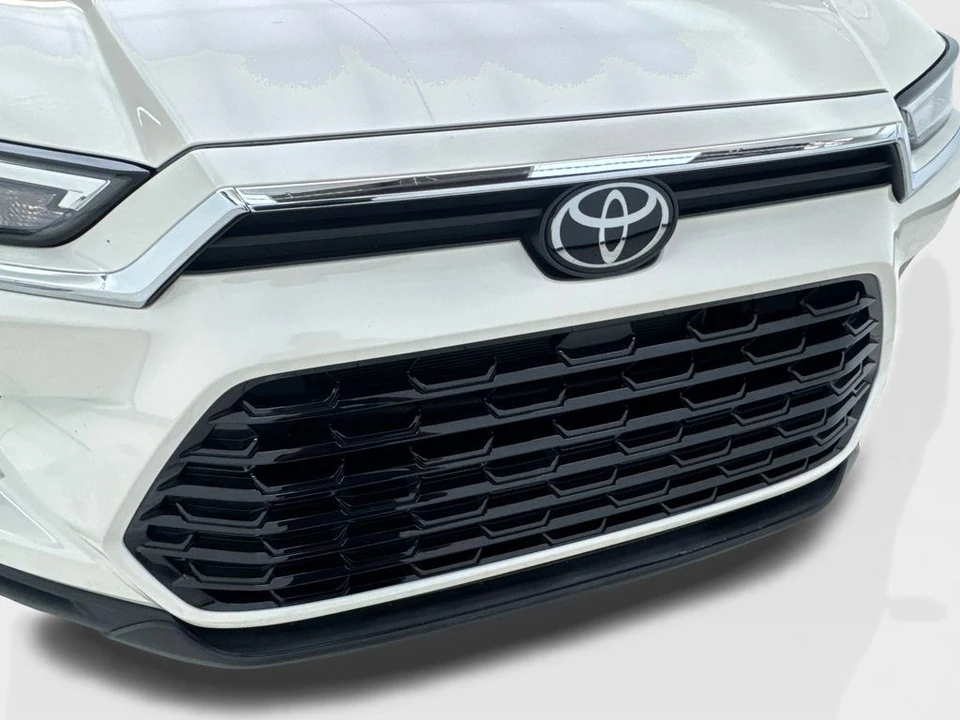 2024 Toyota Highlander - Image 25 of 31