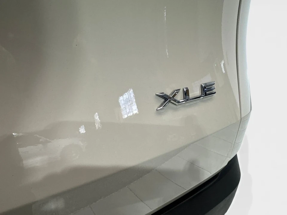 2024 Toyota Highlander - Image 23 of 31