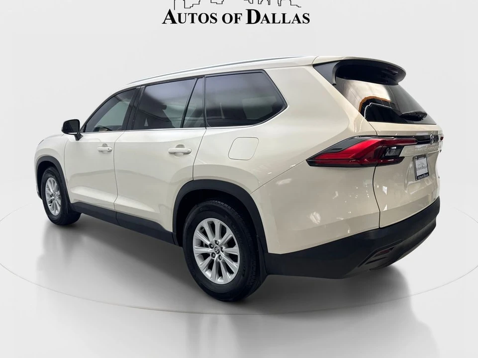 2024 Toyota Highlander - Image 9 of 31