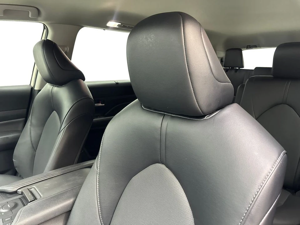 2024 Toyota Highlander - Image 27 of 31