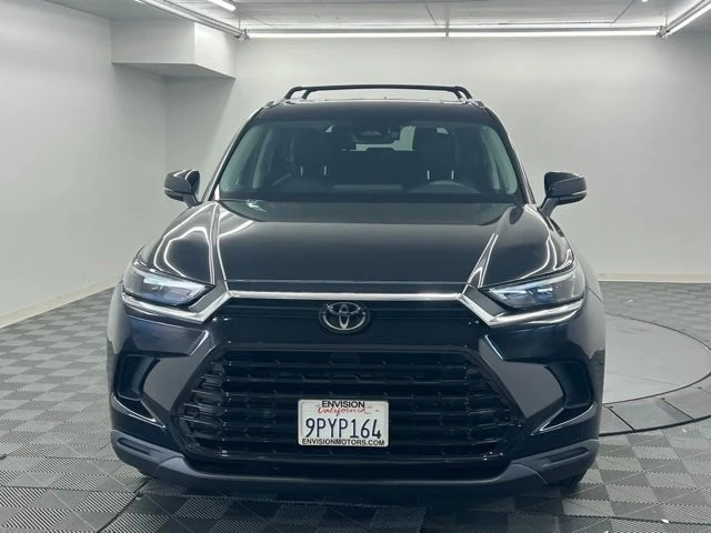 2024 Toyota Highlander - Image 5 of 10
