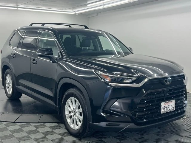 2024 Toyota Highlander - Image 2 of 10