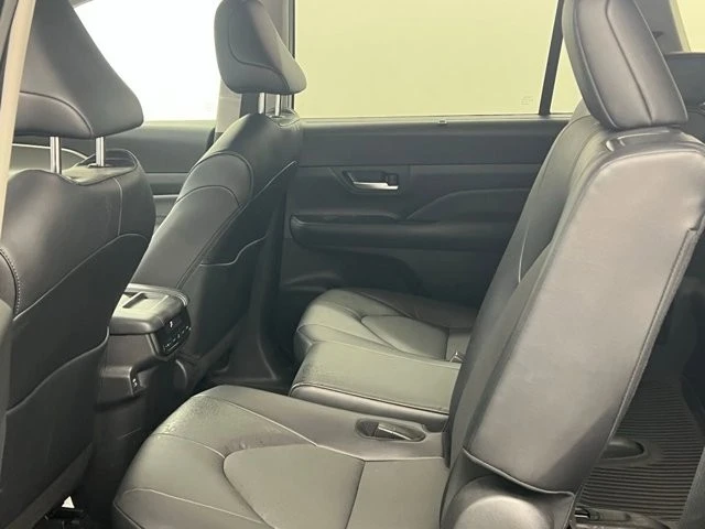 2024 Toyota Highlander - Image 10 of 10