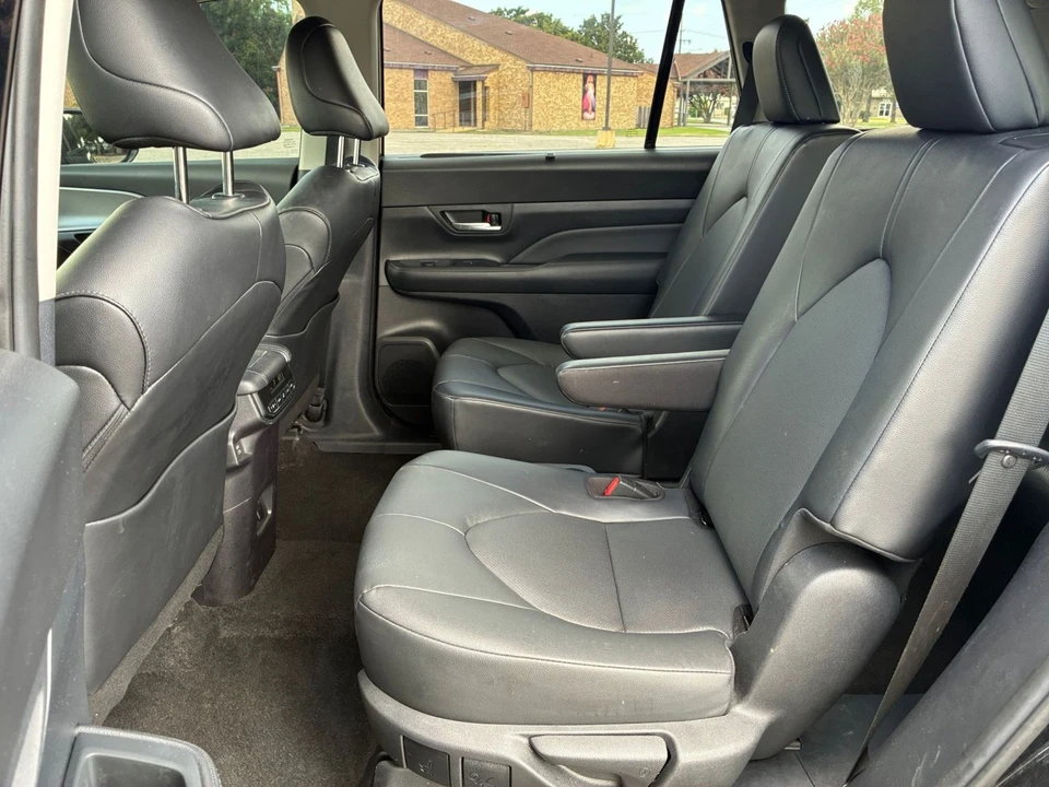 2024 Toyota Highlander - Image 29 of 31