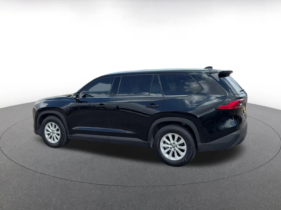 2024 Toyota Highlander - Image 12 of 31