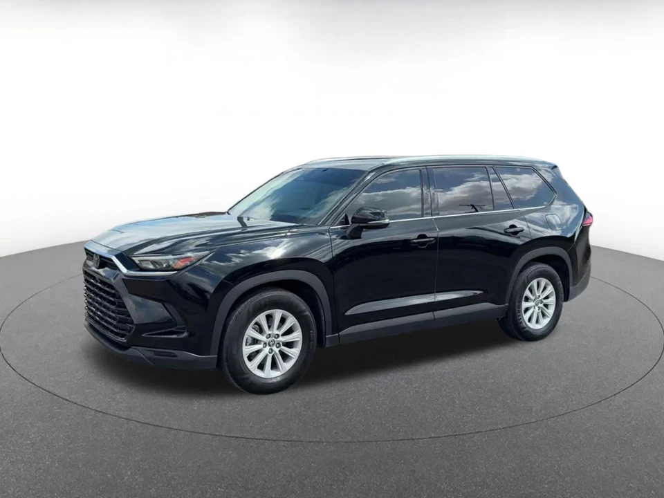 2024 Toyota Highlander - Image 9 of 31